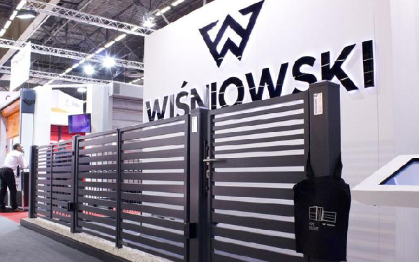 Wiśniowski dba o bezpieczeństwo pracowników i wspiera społeczność lokalną