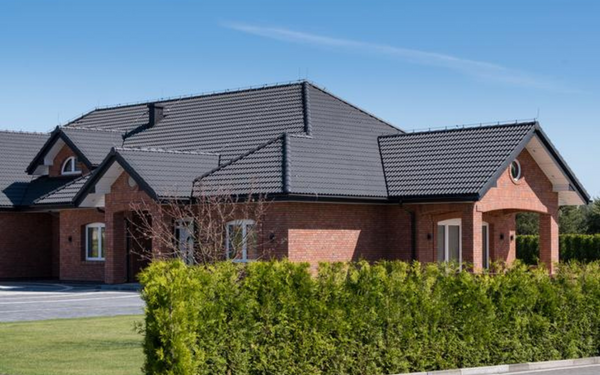 Dachówki cementowe CREATON w wersji DURATOP PRO – elegancki i trwały dach
